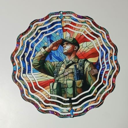Saluting soldier spinner
